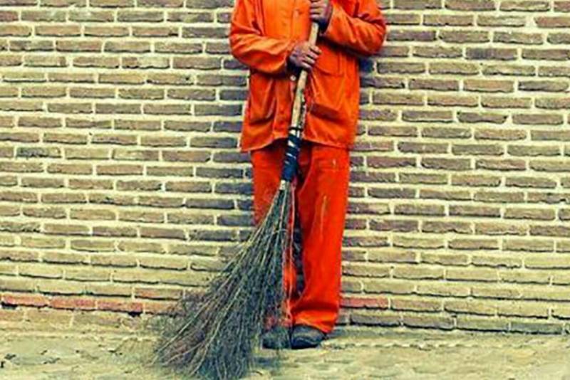 درخواست کارگران تعدیل شده شهرداری جیرفت برای بازگشت به کار